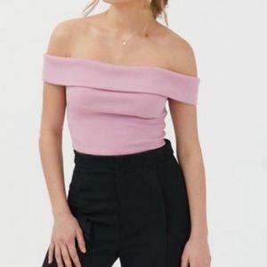 🤍 Urban Outfitters Ribbed Crop Top